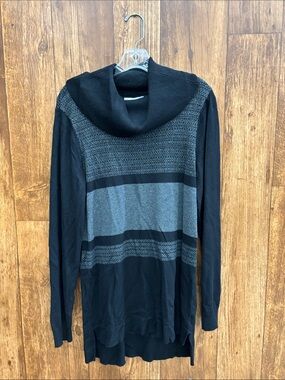 Women’s Db Est 1962 Black & Gray Turtleneck Sweater - Modern Striped Knit
